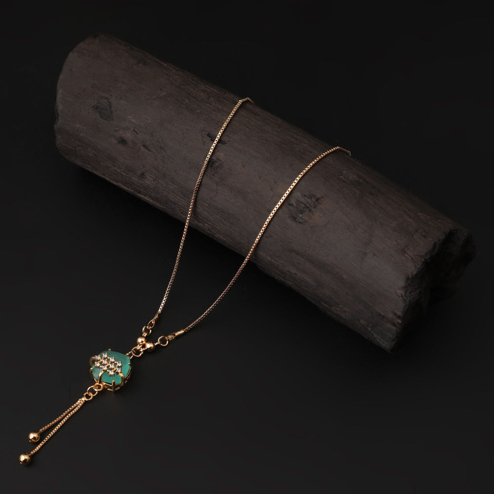 Girls Fancy Chain Locket - Golden