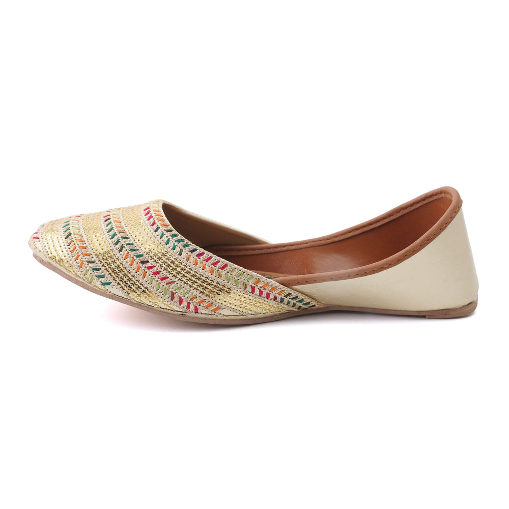 Women's Khussa