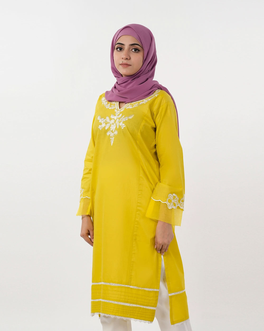 Valuables Women Embroidered Kurti