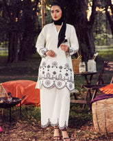 Valuables Women Fusion Embroidered 2-Piece Suit