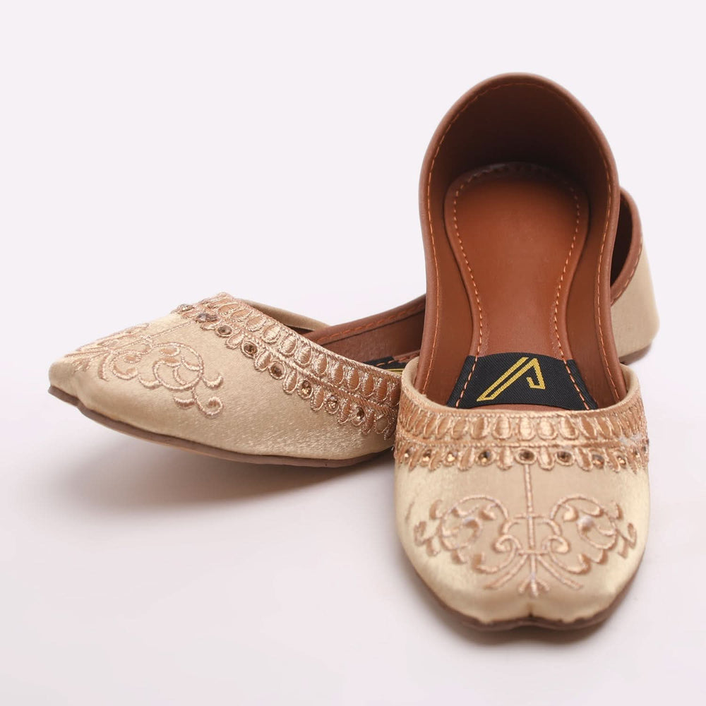 Valuable Women's Khussa