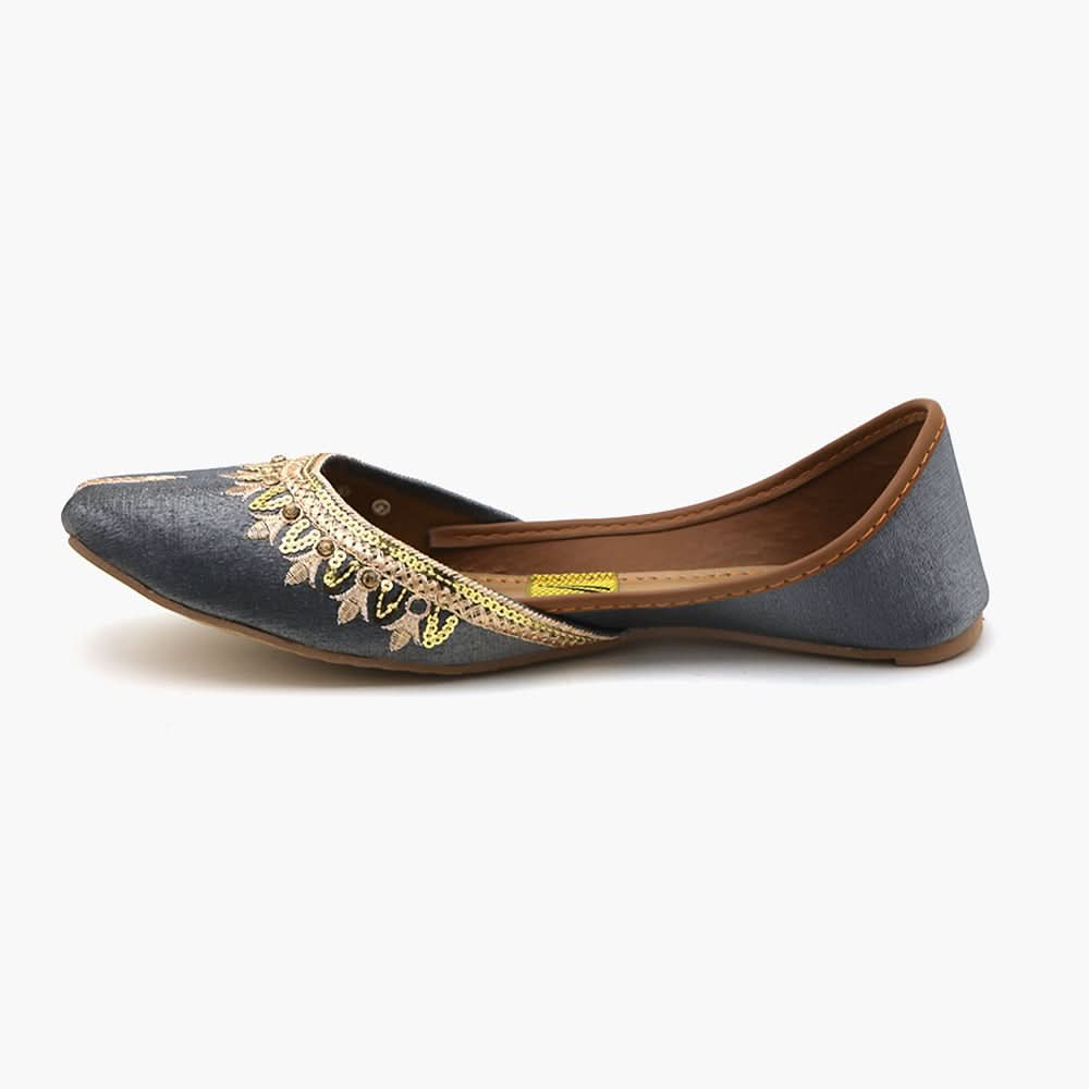 Women's Khussa