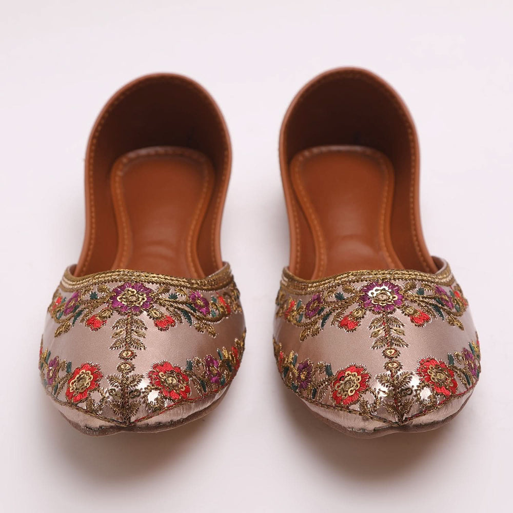 Women's Khussa