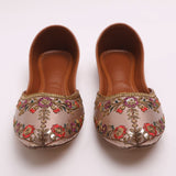 Women's Khussa