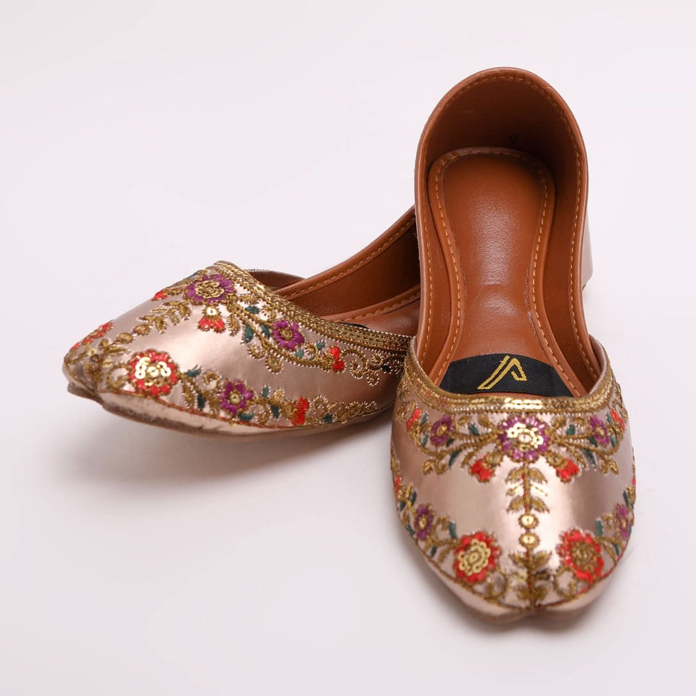 Women's Khussa