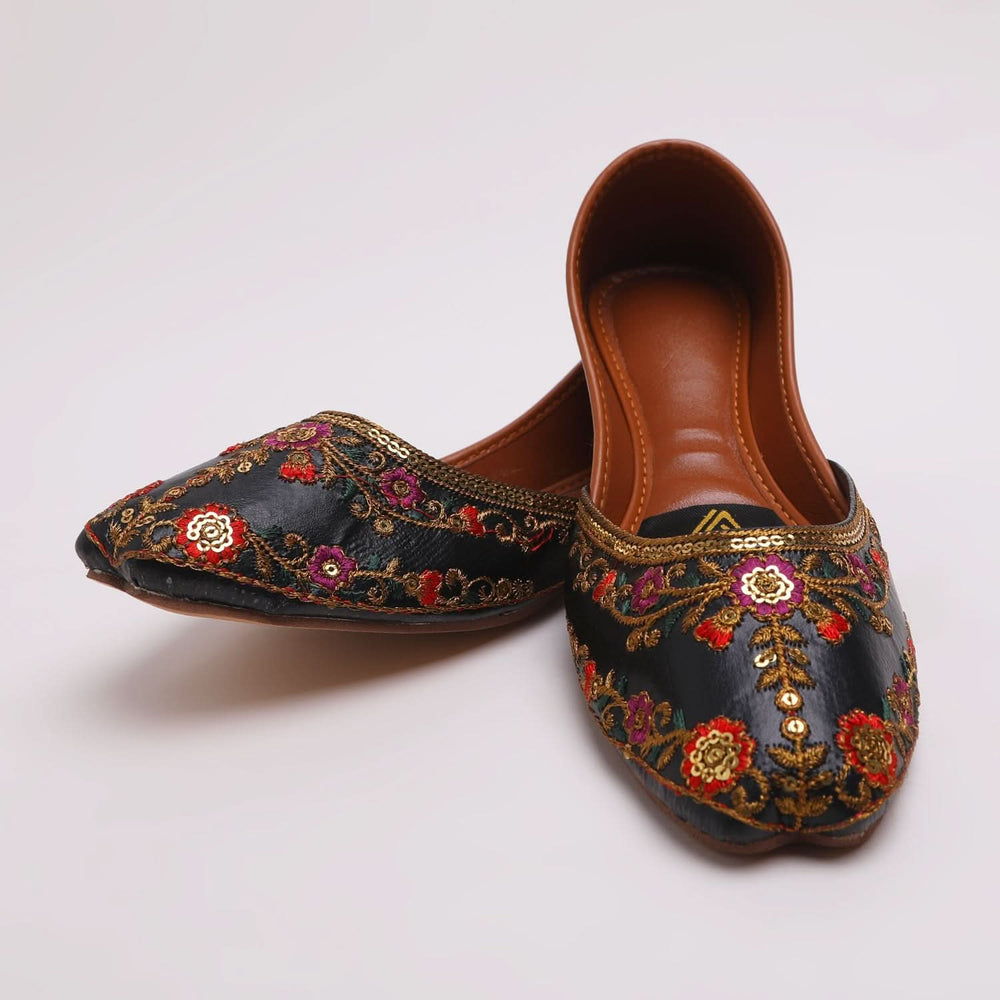 Women's Khussa