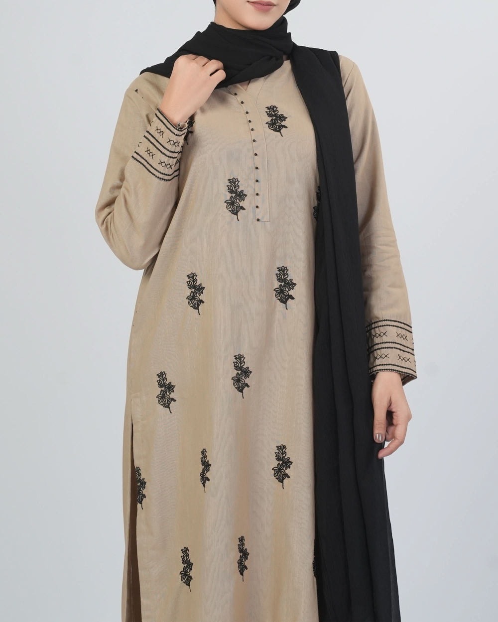 Women's Khaddar Embroidered 3Pcs Suit