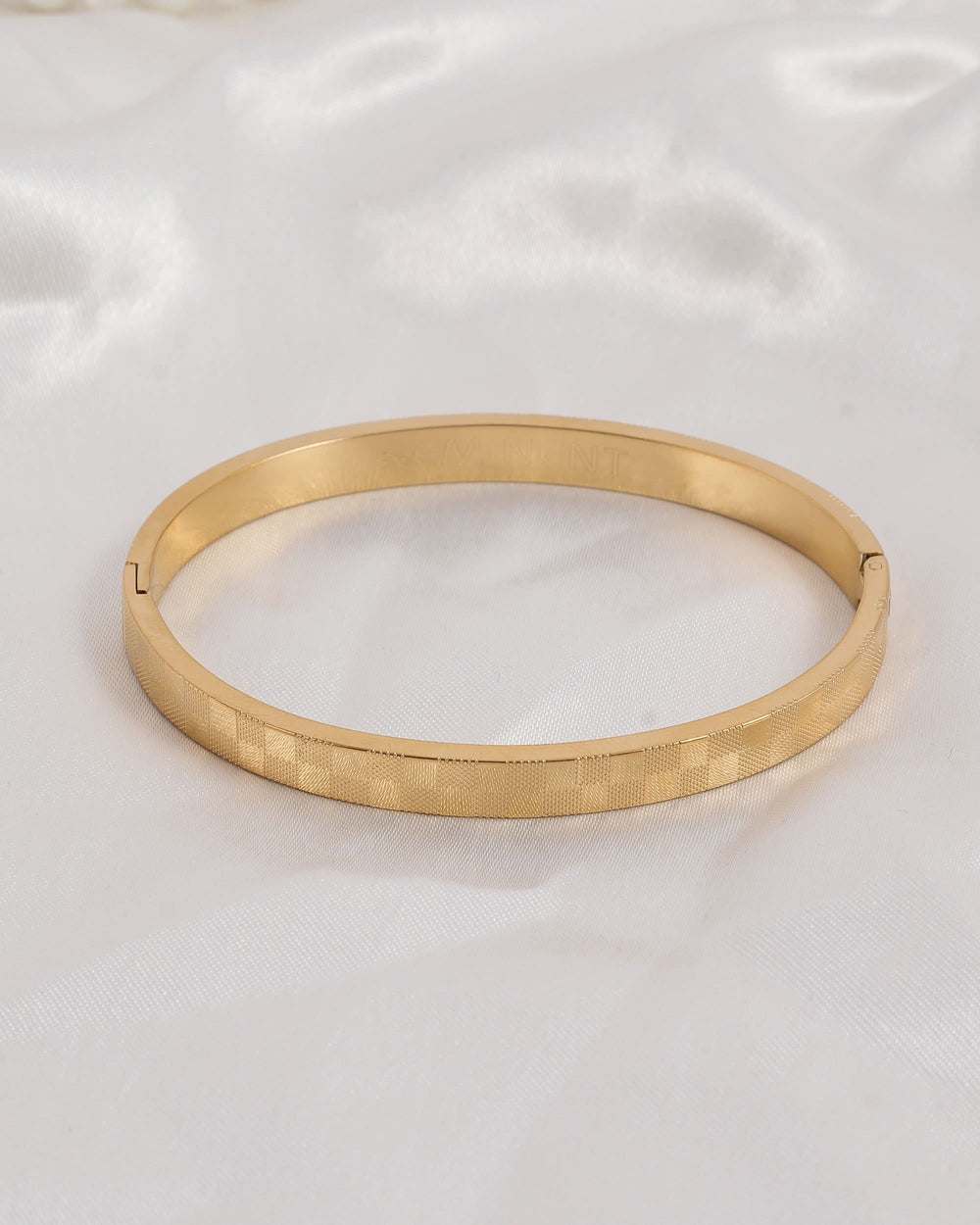Eminent Women's Bracelet - Golden