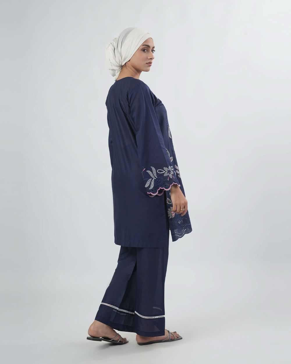 Valuables Women’s Embroidered 3 Pcs Suit