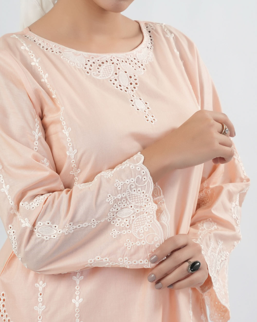 Valuables Women’s Embroidered 3 Pcs Suit