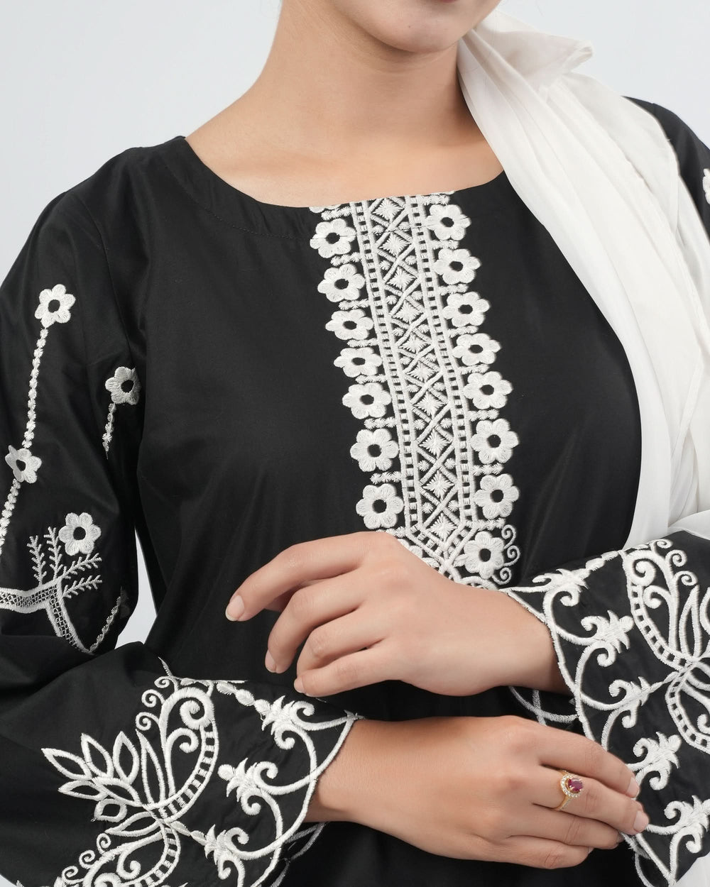 Valuable Women's Embroiderd 2Pcs Suit