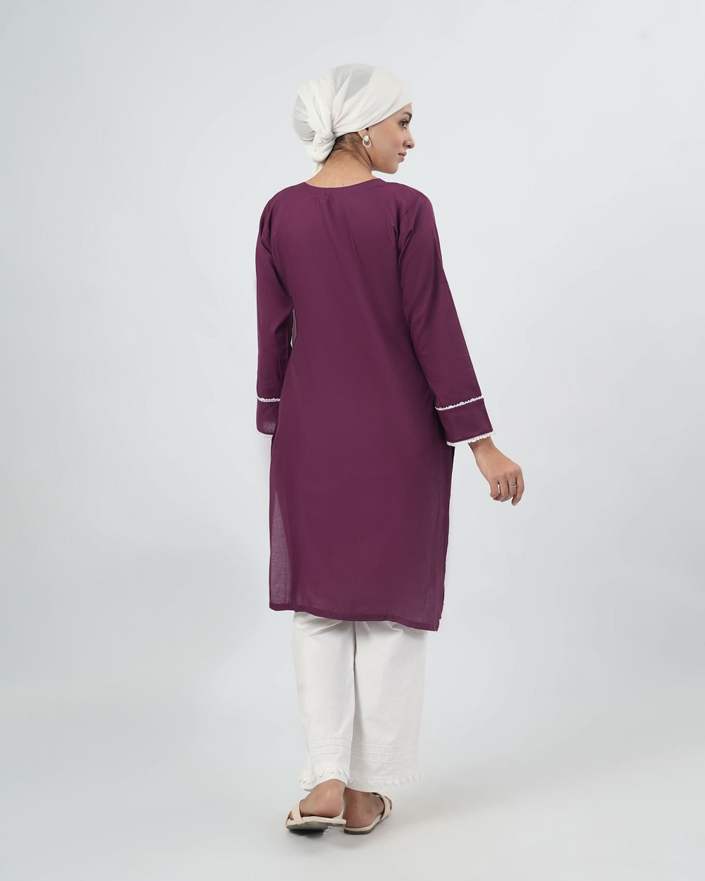 Valuables Women Embroidered Kurti