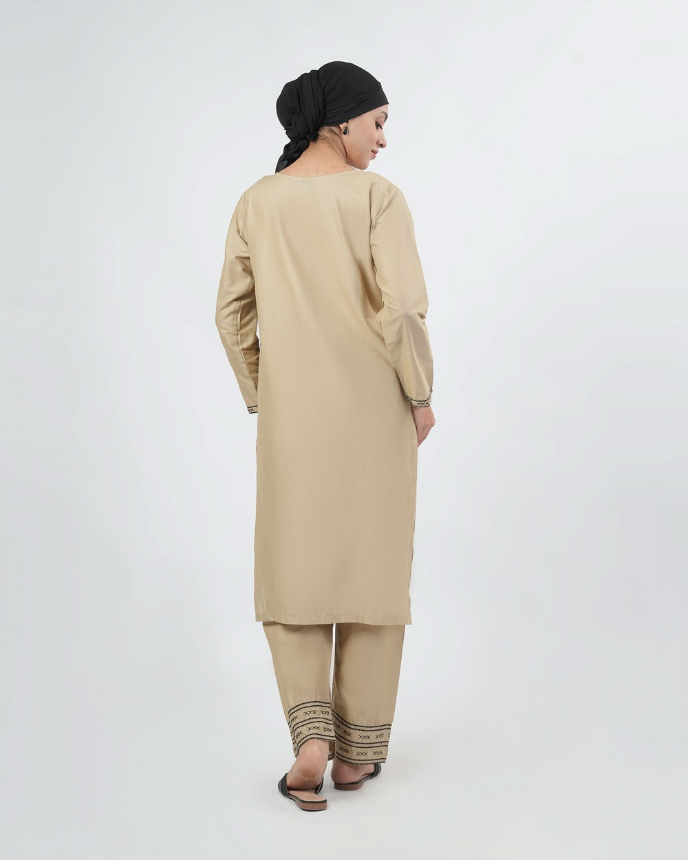 Valuables Women’s Embroidered 2Pcs Suit