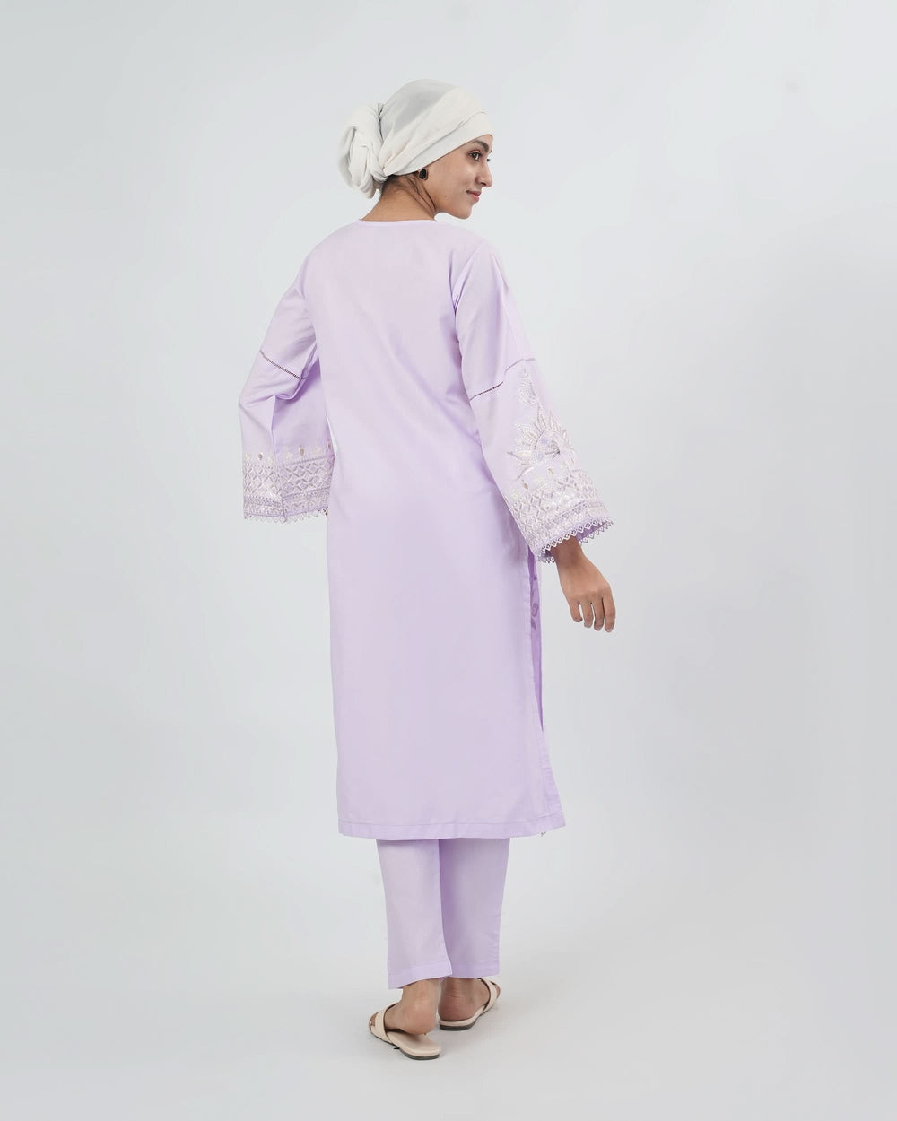 Valuables Women Embroidered 2PCS Suit