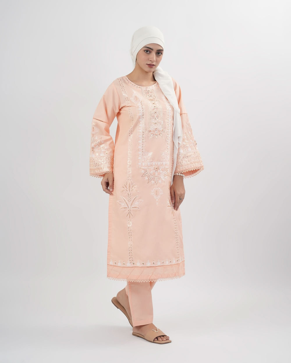 Valuables Women Embroidered 2PCS Suit