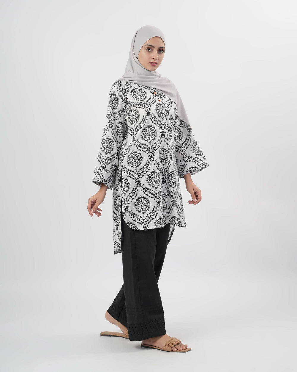 Valuables Women’s Printed Kurti