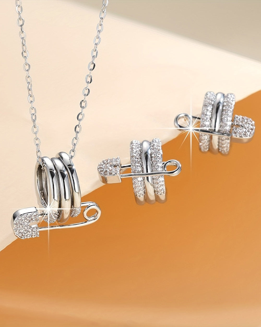 Eminent Women's Locket Set
