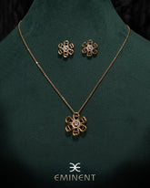 Eminent Women's Locket Set