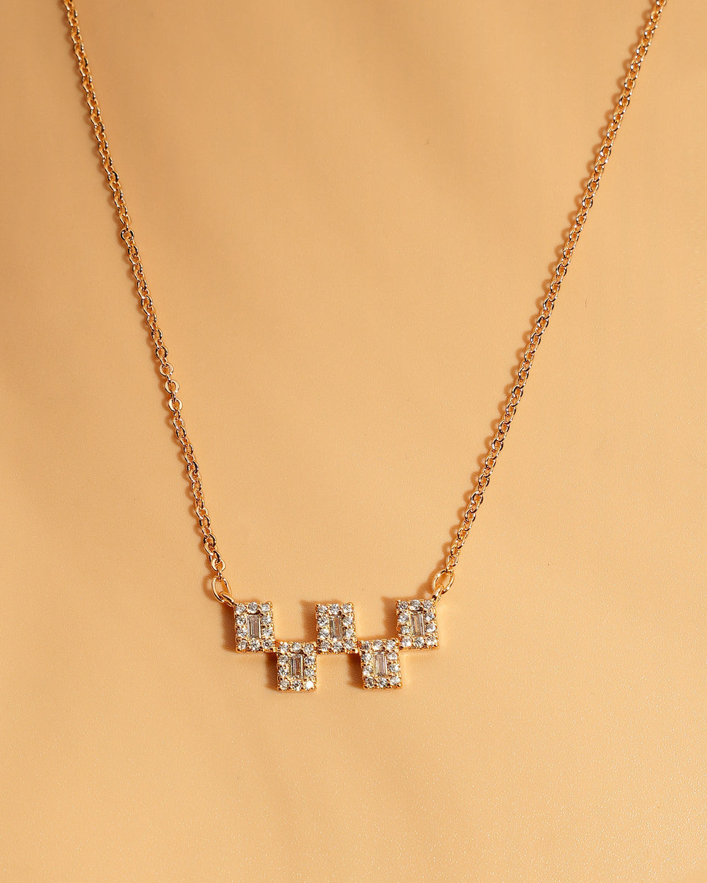Eminent Women's Locket Set