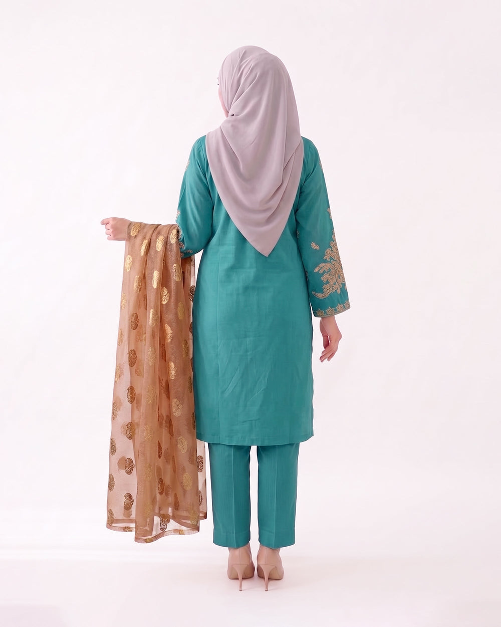 Valuables Women's Embroidered 3Pc Suit