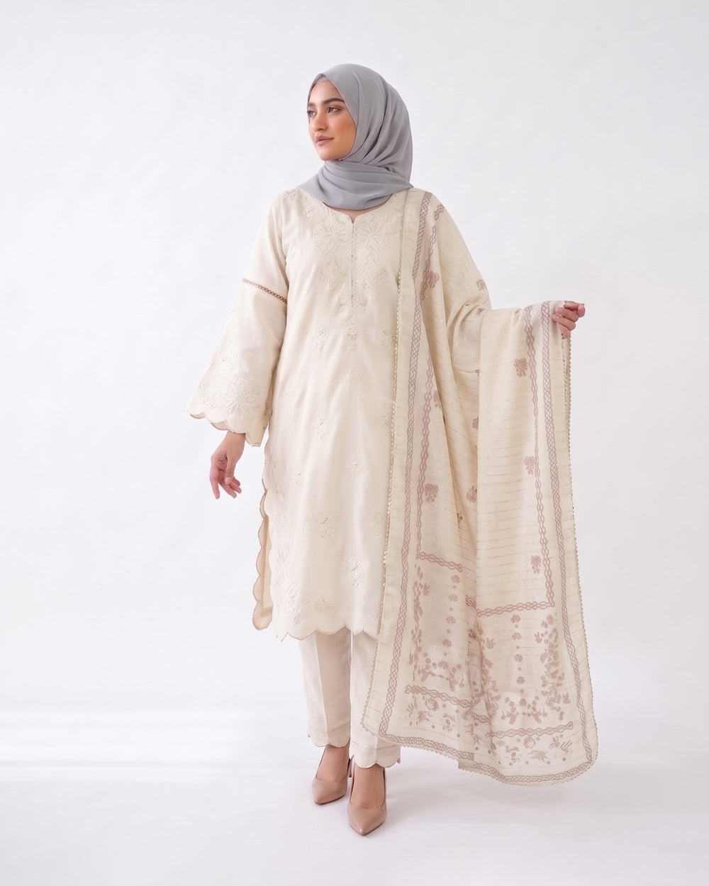 Valuables Women's Embroidered 3Pc Suit