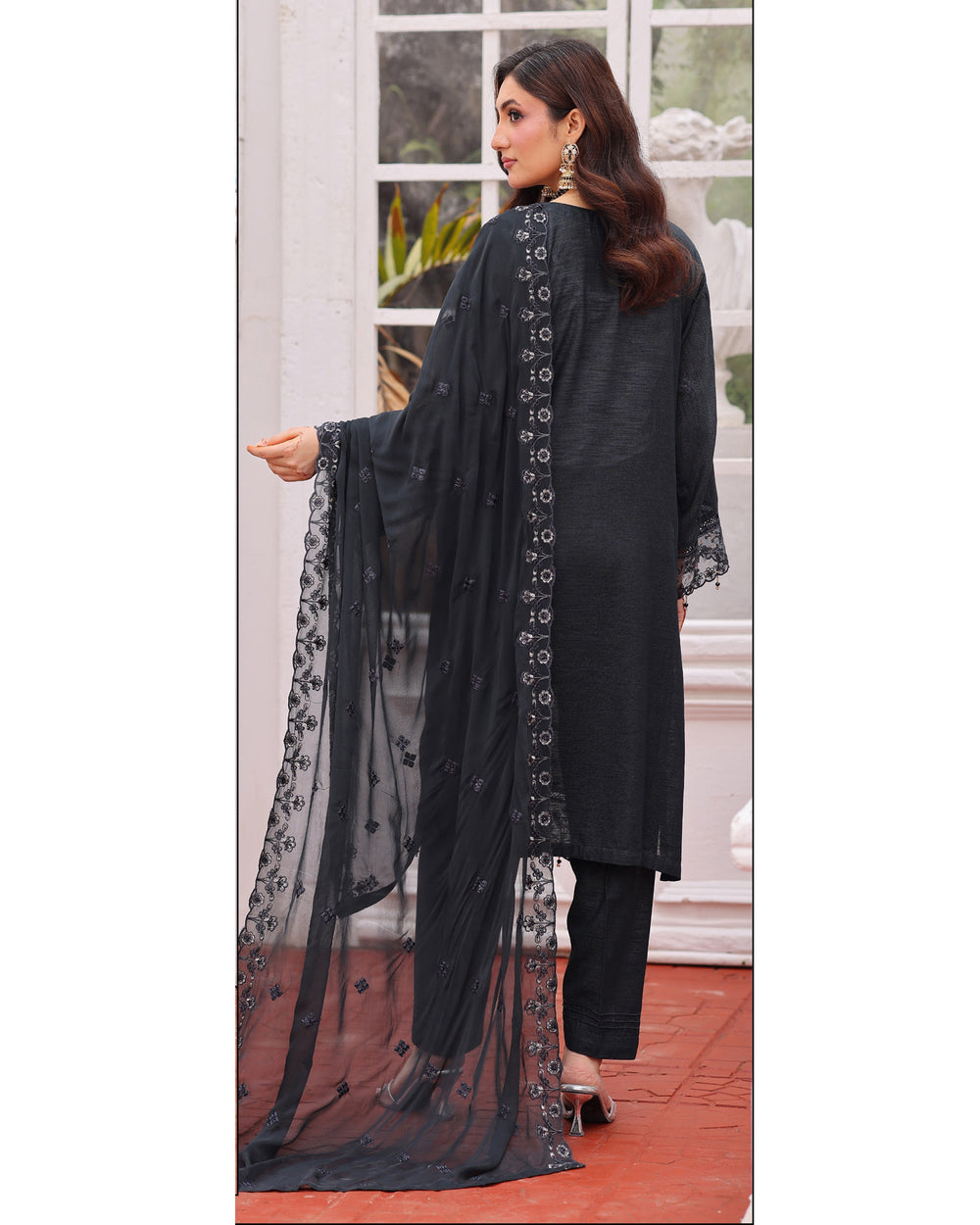 Dr Haris Winter Luxe Karandi Embroidered 3 Pc Suit