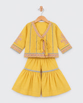 Eminent Newborn Girls Ethnic Signature 2 Pc