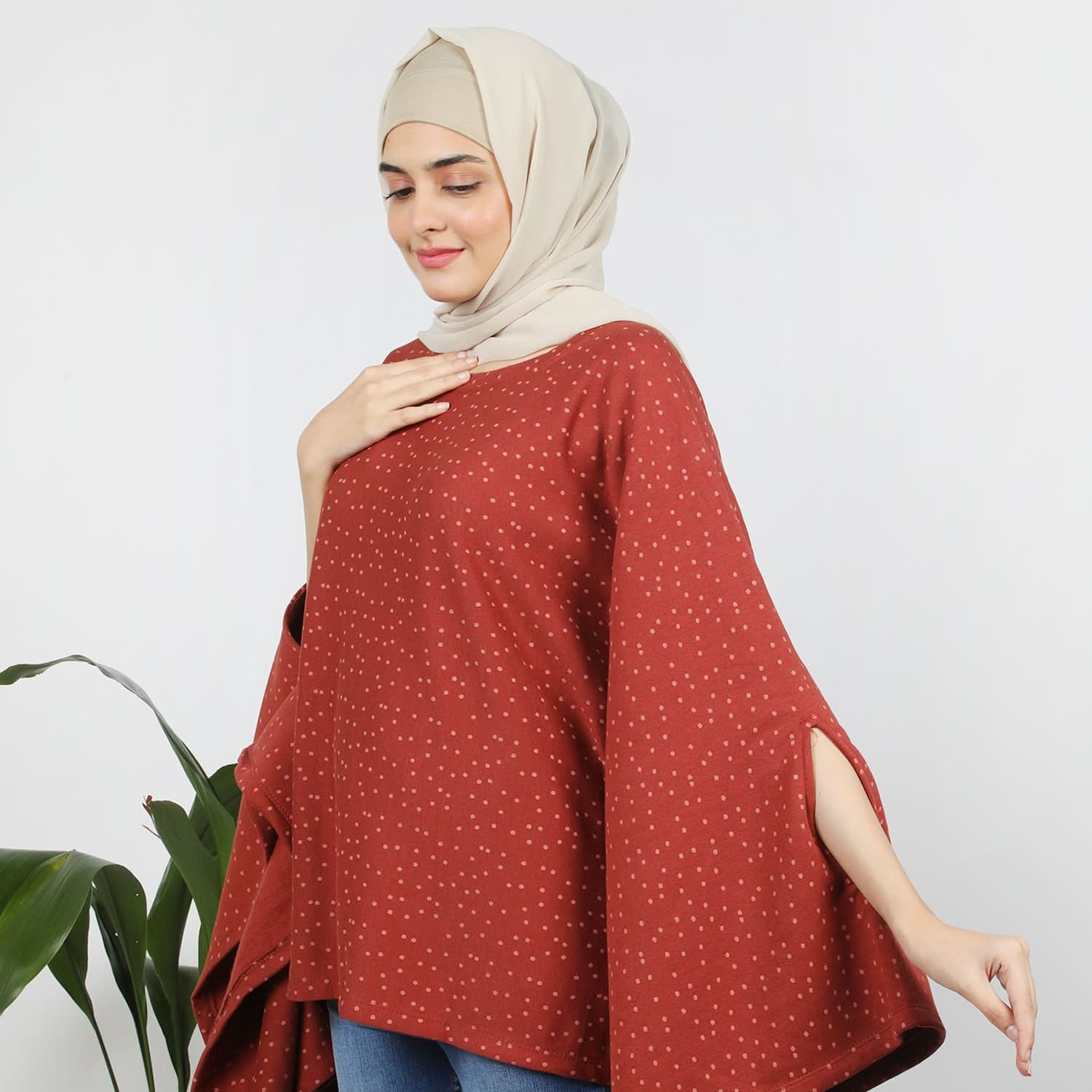 Eminent Women's Poncho - Maroon