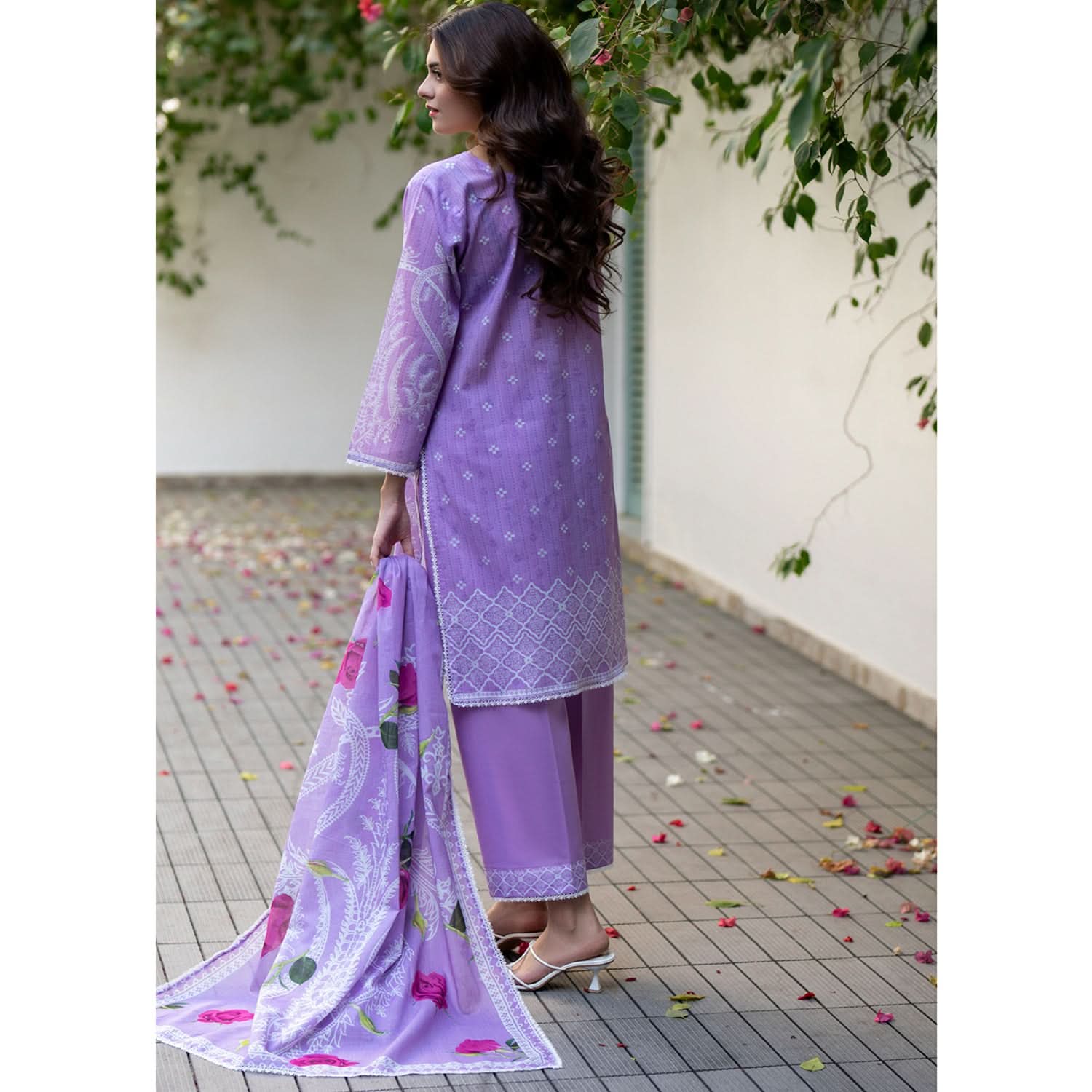 Salina Lawn By Regalia Textile Printed Unstitched 3 Pcs Suit - 3
