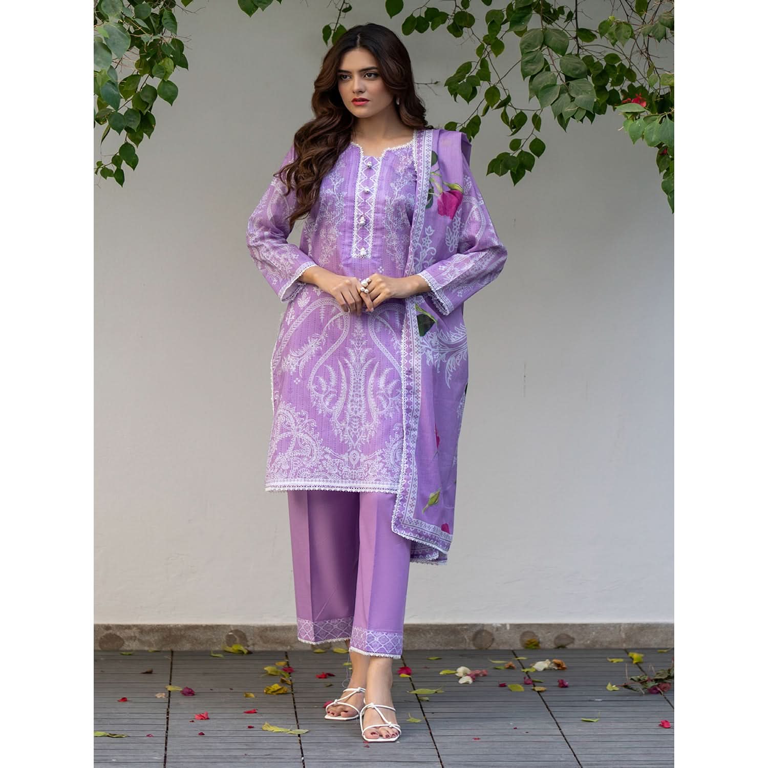 Salina Lawn By Regalia Textile Printed Unstitched 3 Pcs Suit - 3