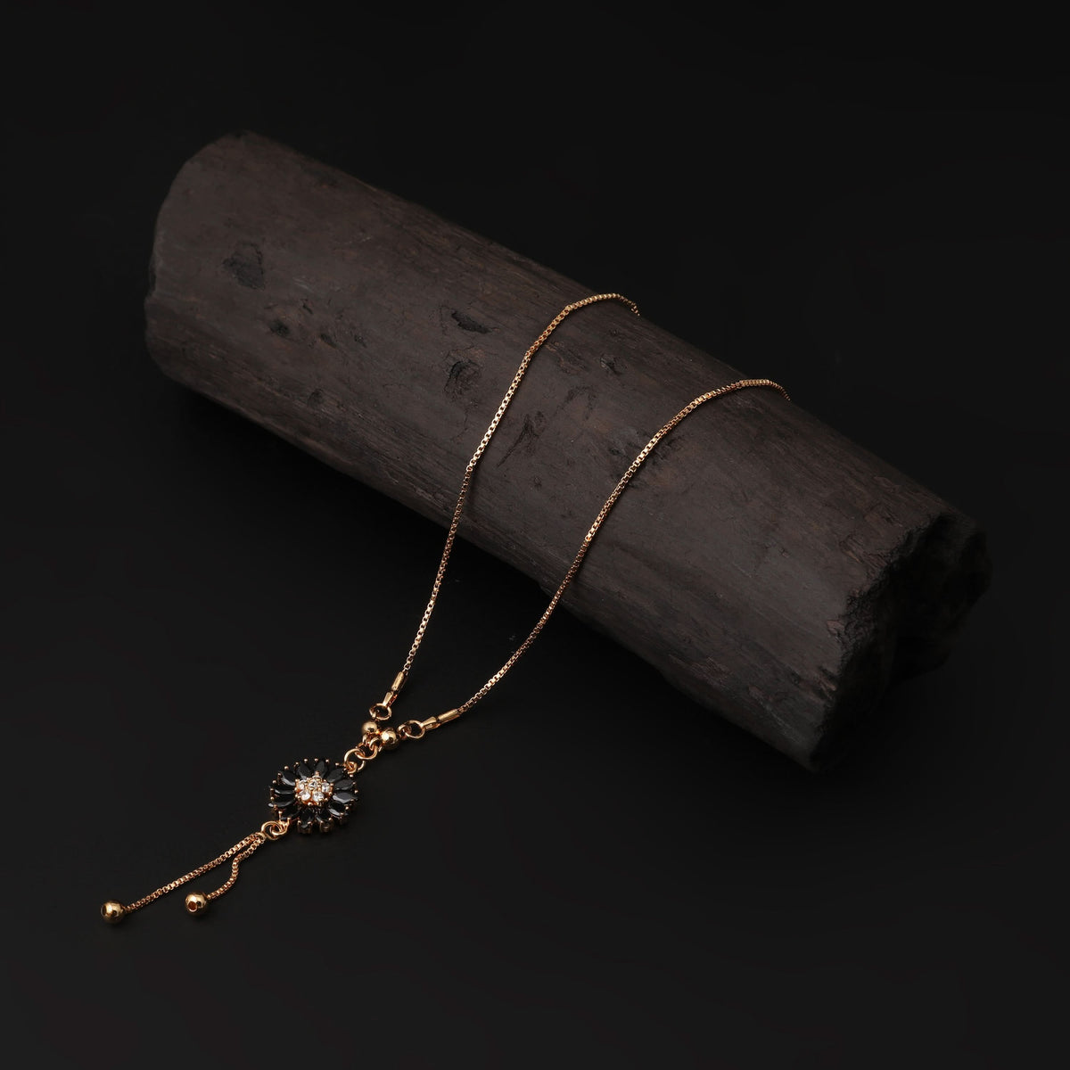 Girls Fancy Chain Locket - Golden