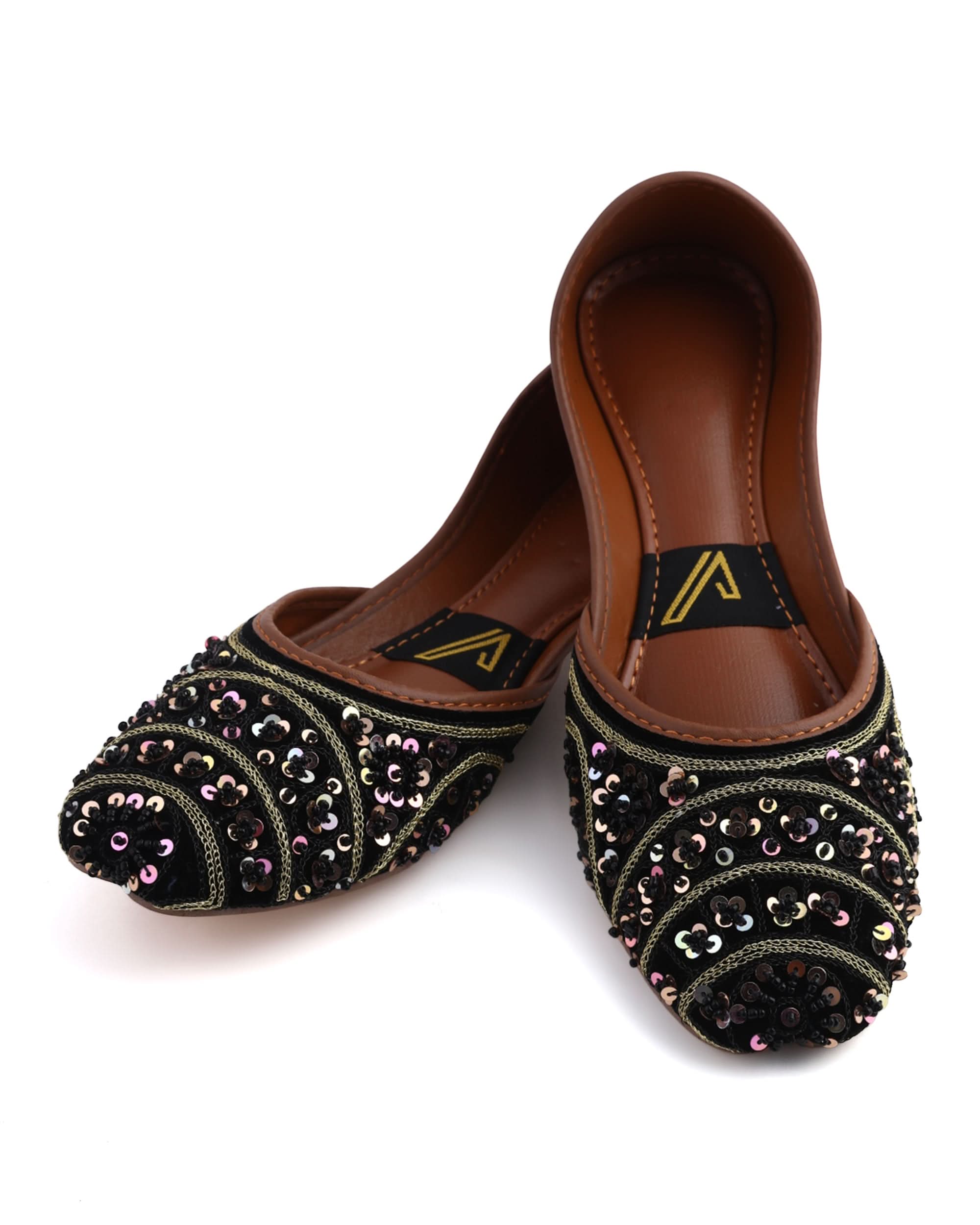Women Khussa
