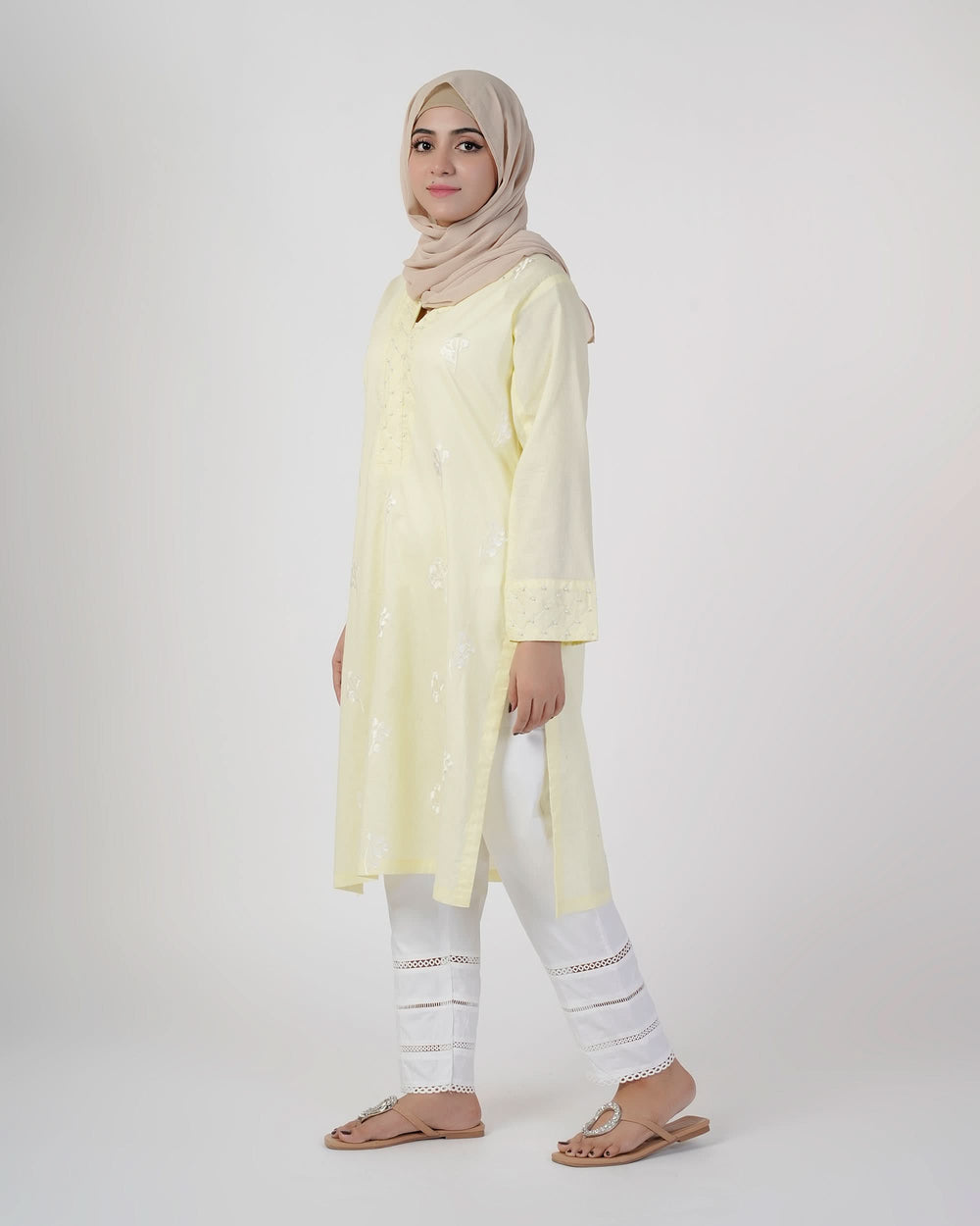 Valuables Women Embroidered Kurti