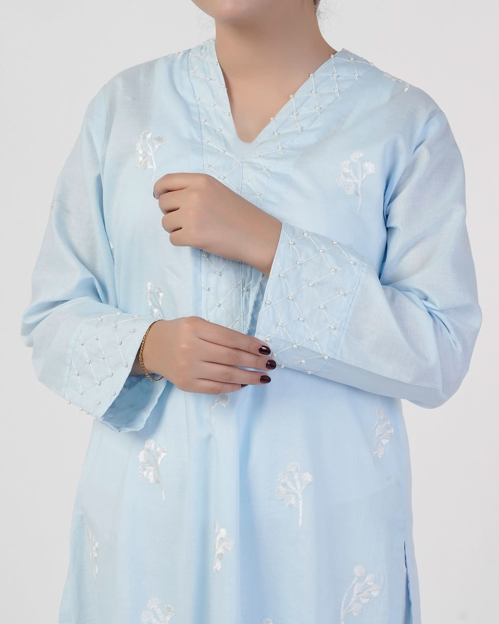 Valuables Women Embroidered Kurti