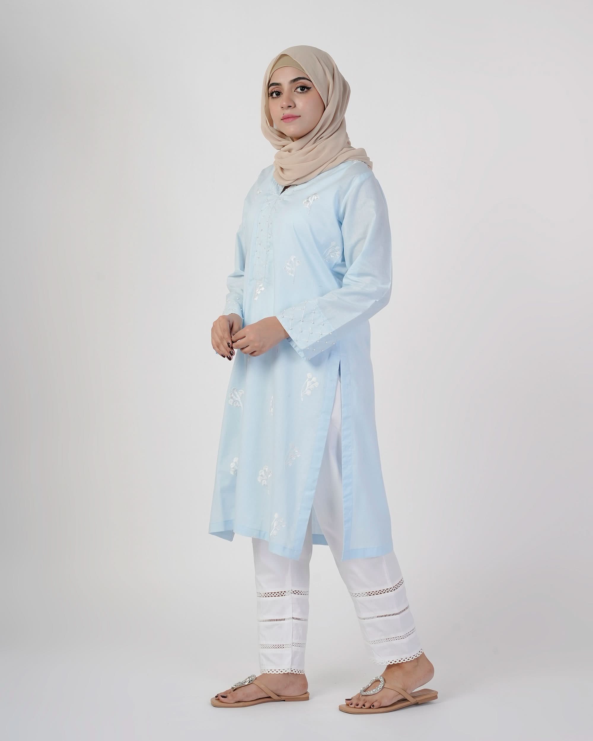 Valuables Women Embroidered Kurti