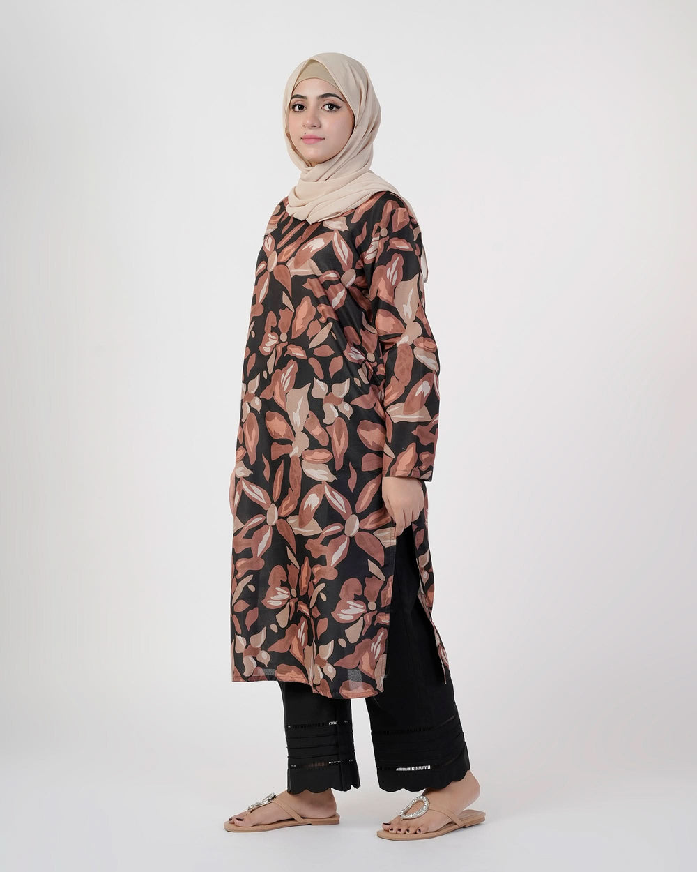 Valuables Women Printed Kurti