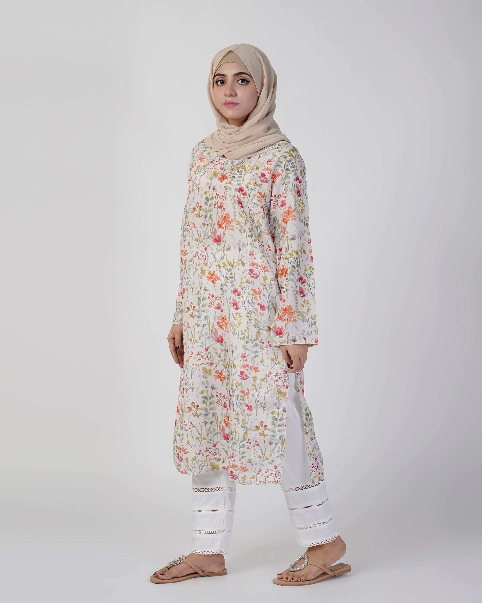 Valuables Women Printed Kurti