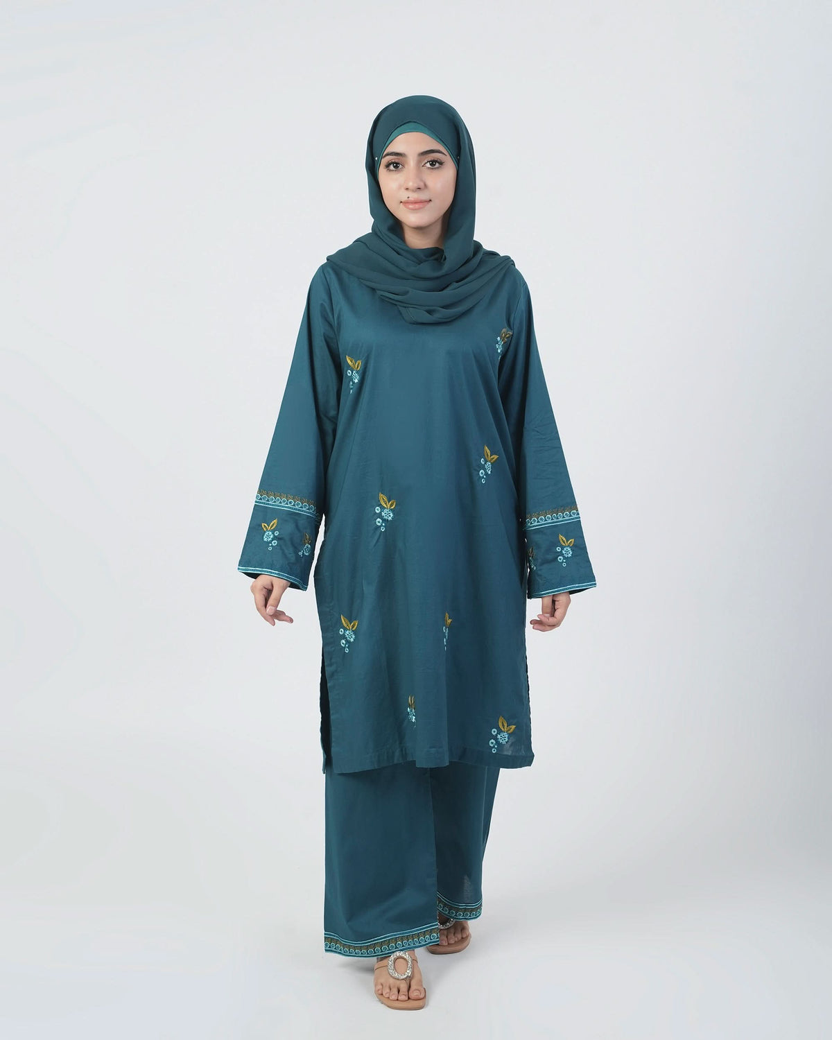 Valuables Women Embroidered 2PCS Suit