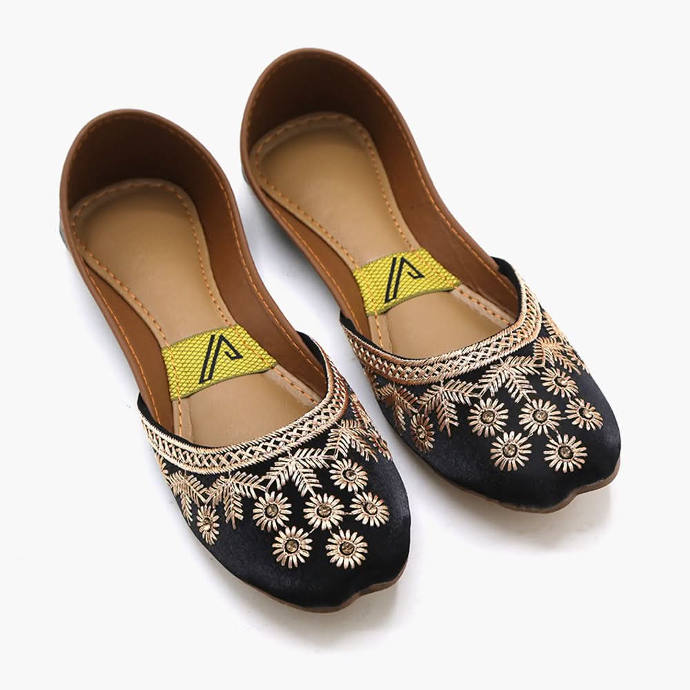 Women's Khussa