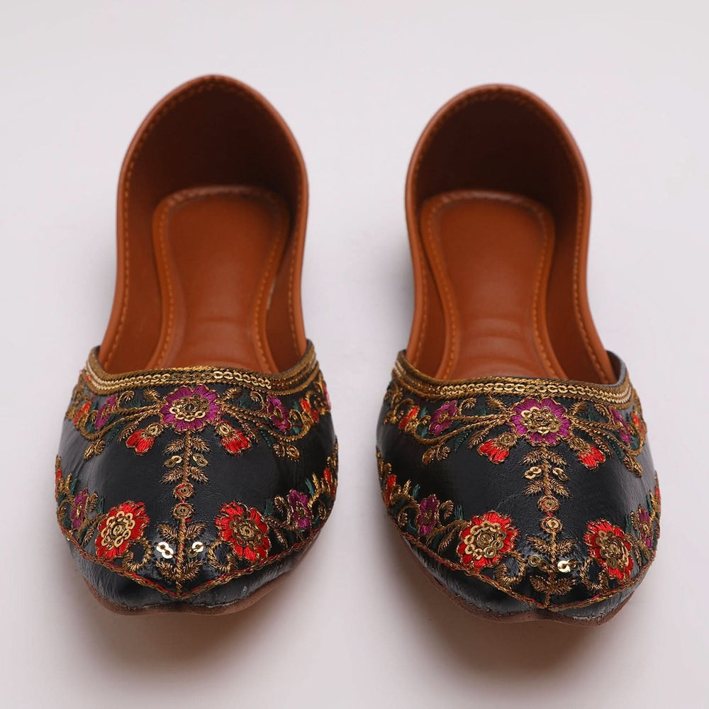 Women's Khussa