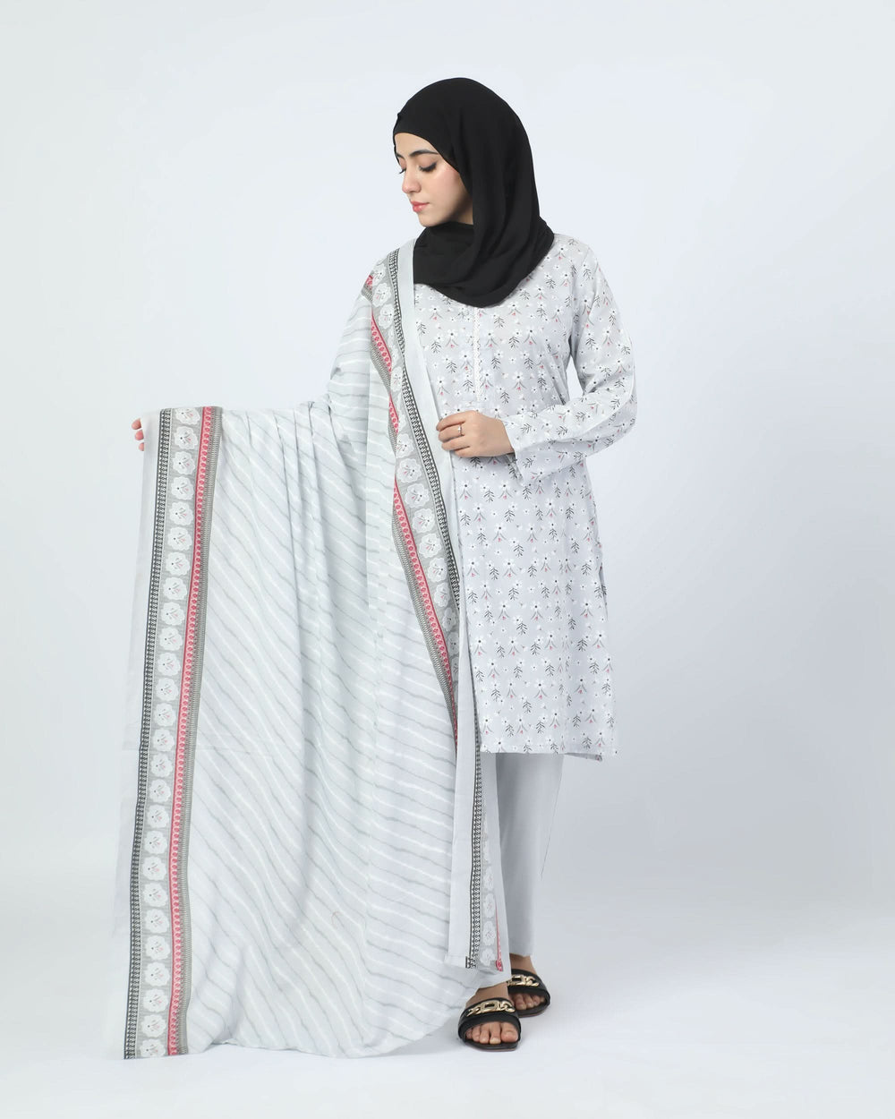 Valuables Women's Printed 3Pcs Suit