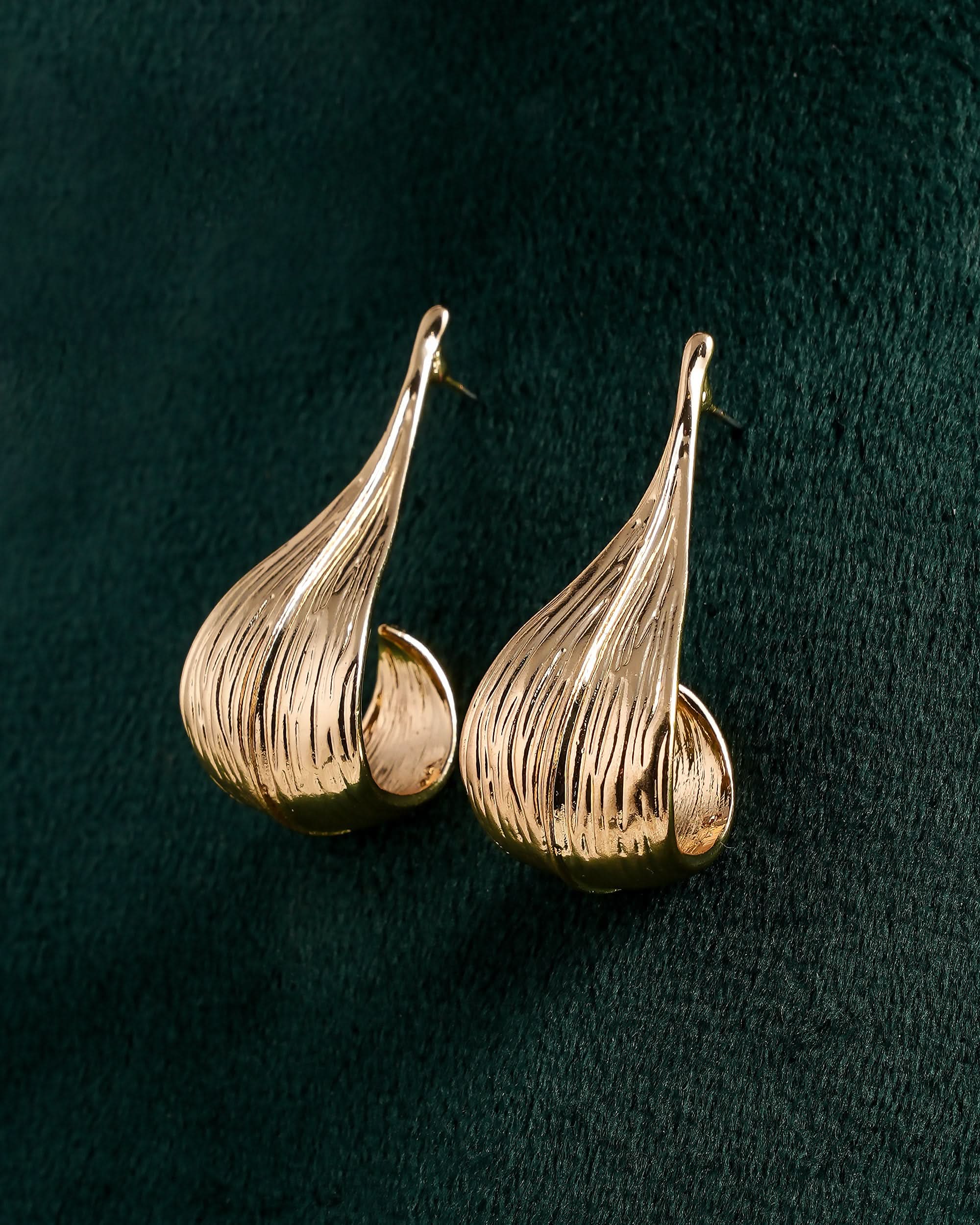 Eminent Women’s Drop Earrings