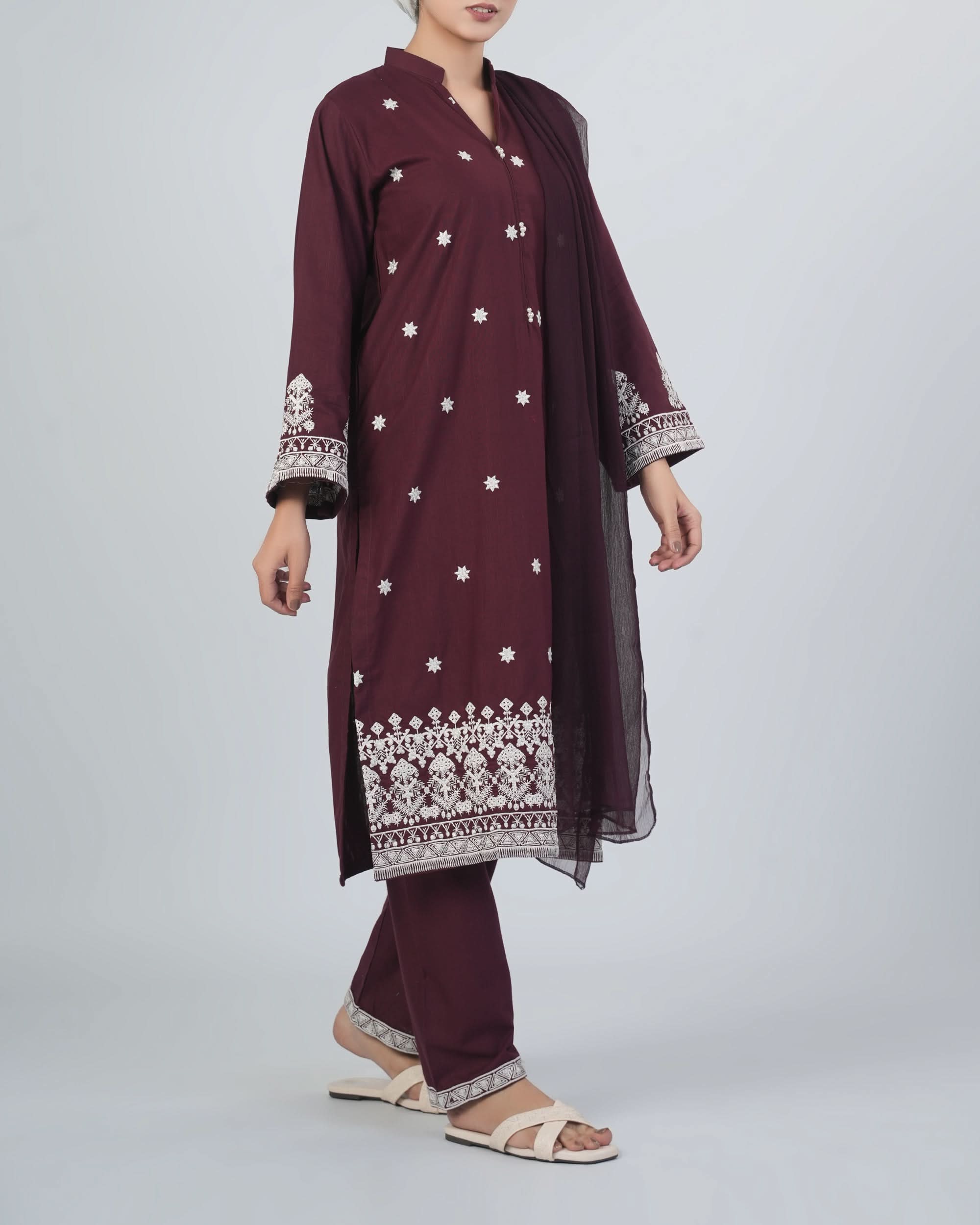Women's Khaddar Embroidered 3Pcs Suit