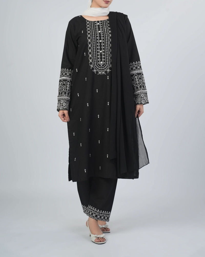 Women's Khaddar Embroidered 3Pcs Suit