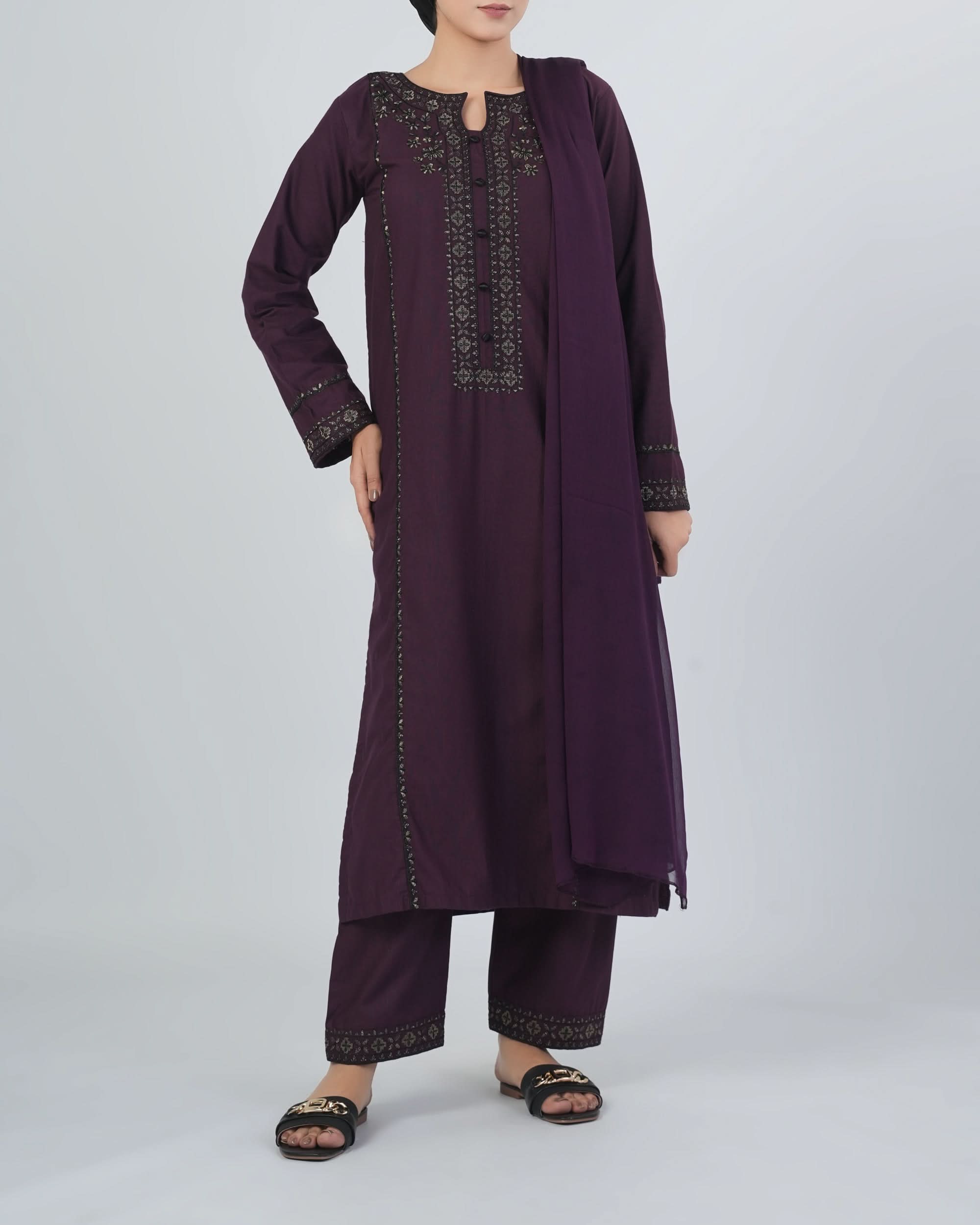 Women's Khaddar Embroidered 3Pcs Suit