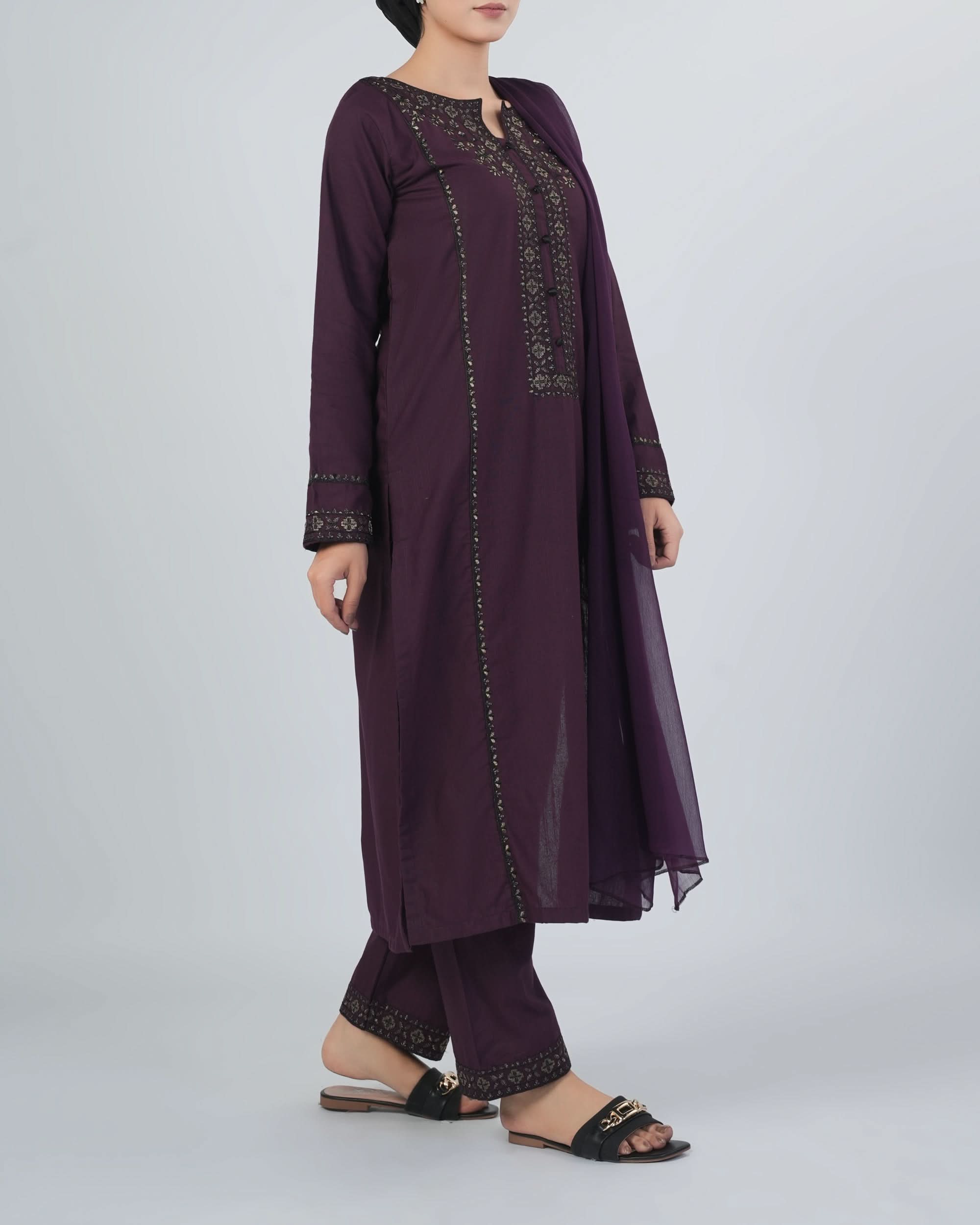 Women's Khaddar Embroidered 3Pcs Suit