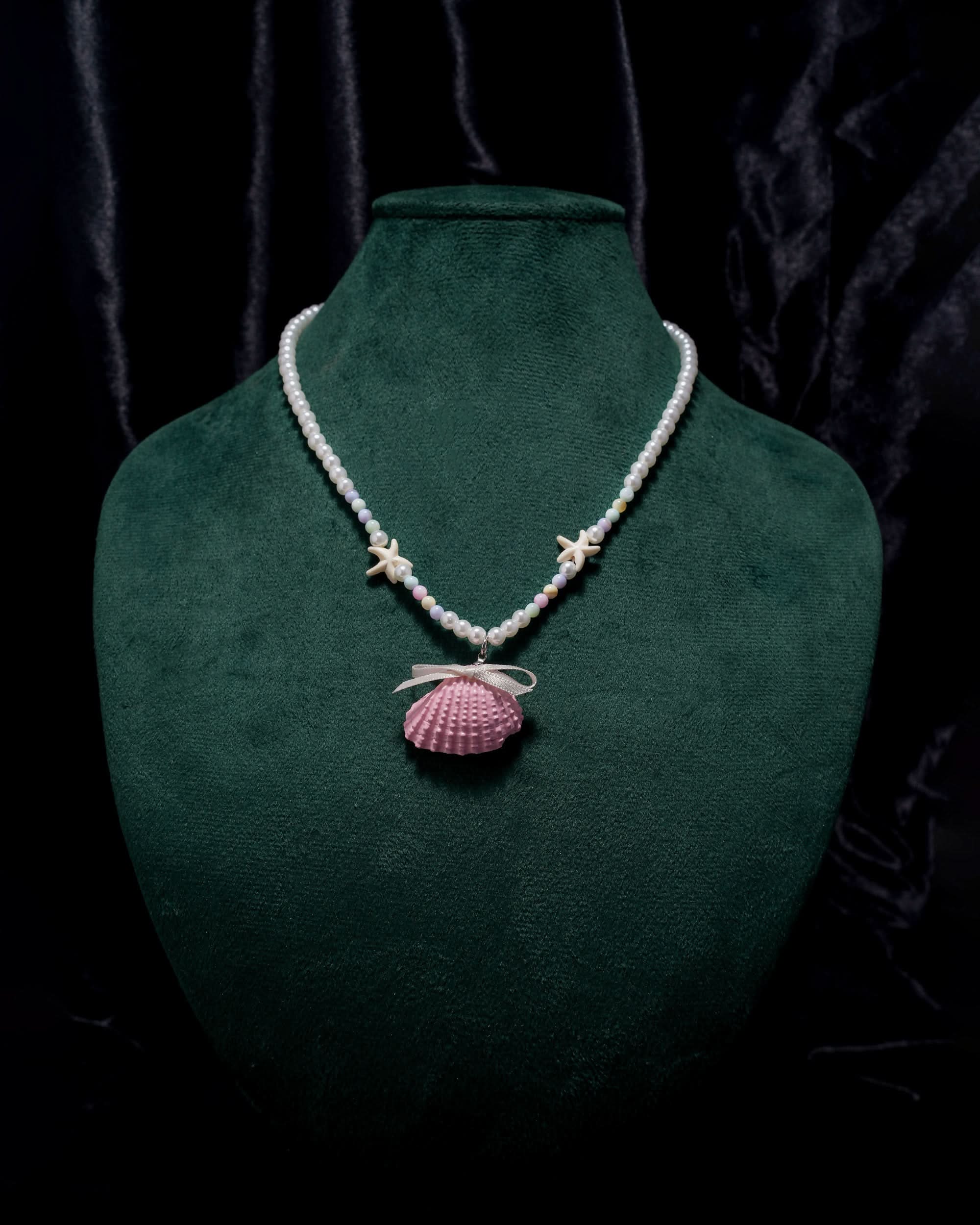 Eminent Pearl Glow Layered Necklace