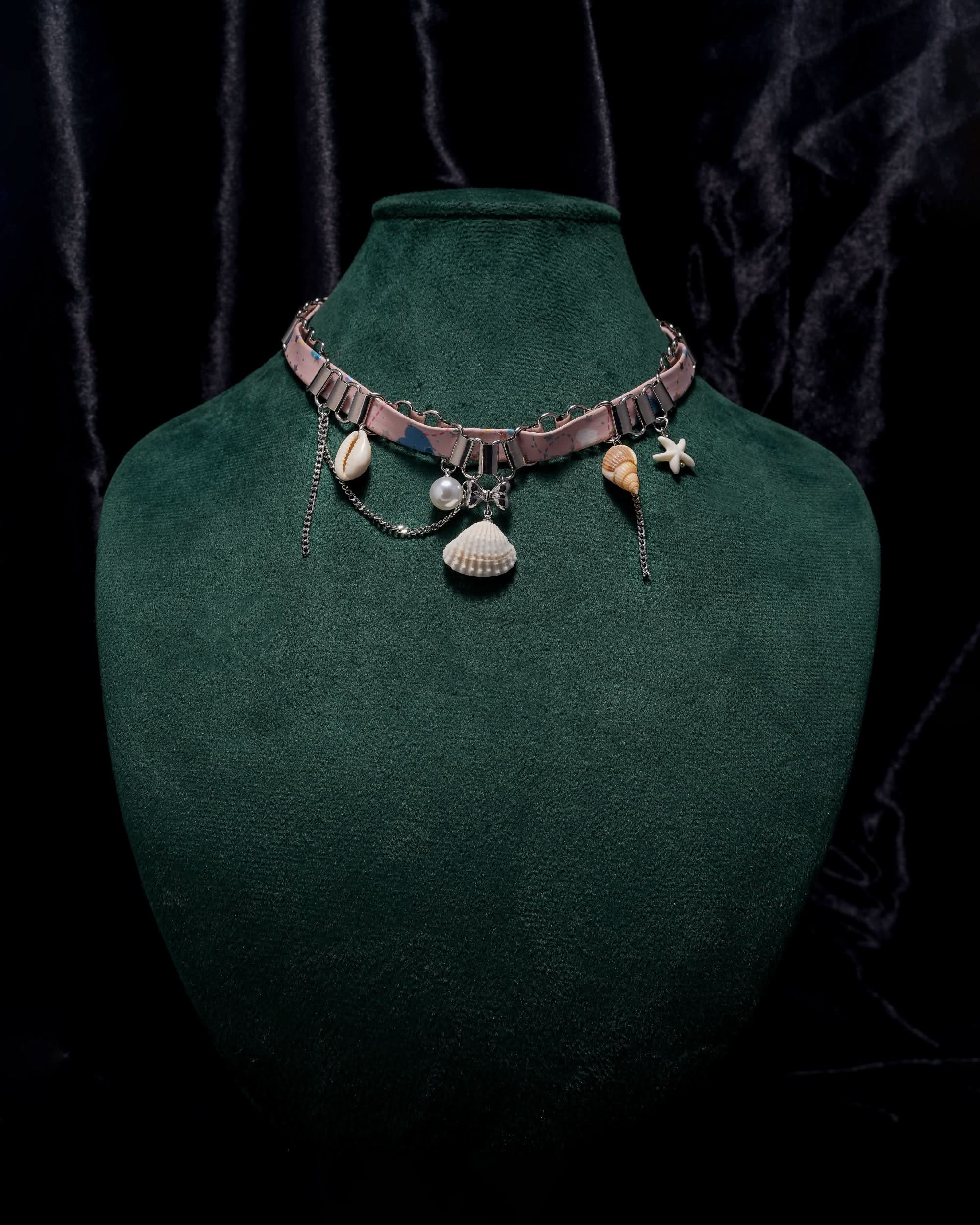 Eminent Girls Neck Band