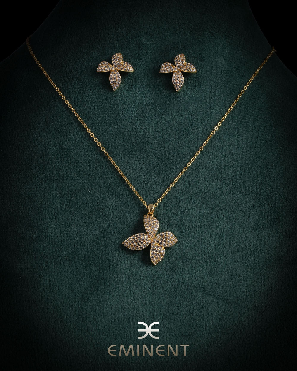 Eminent Women's Leaf Spark Necklace Set