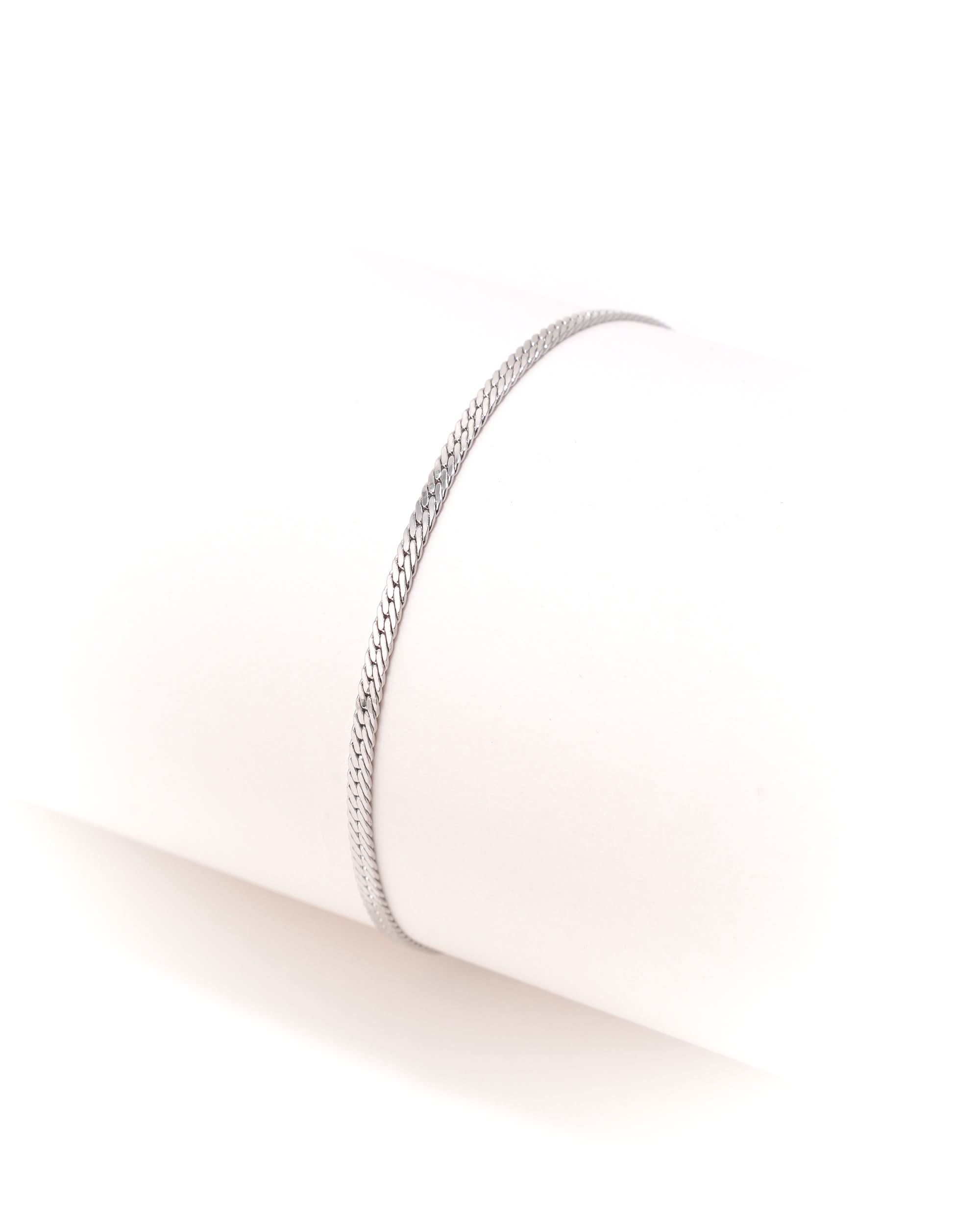 Eminent Women’s Slim Textured Chain Bracelet